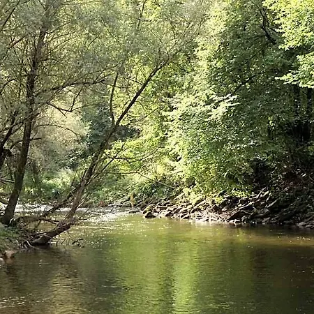 D'hotes Le Cascadou 3*